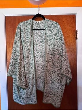 Max Studio Green and Cream Botanical Open-Front Poncho